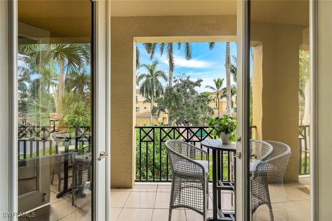 property at 2855 Tiburon Blvd E