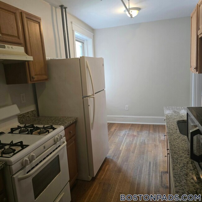 1615 Commonwealth Ave