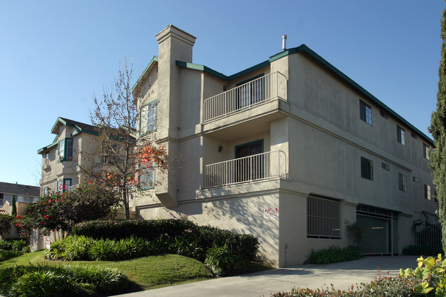 1207 Mira Mar Ave in Long Beach, CA - Building Photo - Building Photo