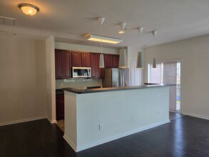 228 Larimar Ave in Virginia Beach, VA - Foto de edificio - Building Photo
