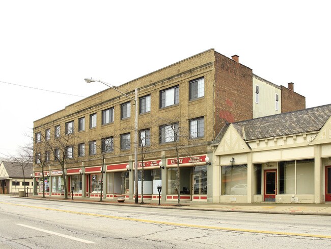 13335-13349 Madison Ave in Lakewood, OH - Building Photo - Building Photo