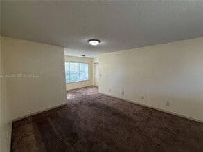 12840 Vista Isles Dr in Sunrise, FL - Building Photo - Building Photo