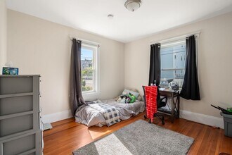 14 Forest Ave, Unit 2 in Salem, MA - Building Photo - Building Photo