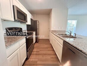 8 Round Table Ln in Palm Coast, FL - Building Photo - Building Photo