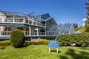 999 Berkley Rd in North Vancouver, BC - Building Photo