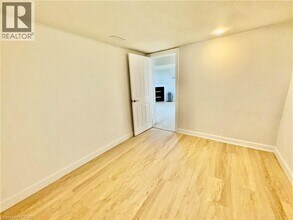 81 Summerlea Dr in Hamilton, ON - Building Photo - Building Photo