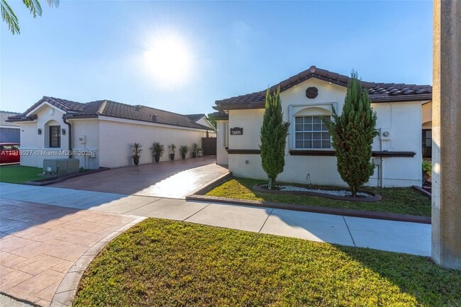 9532 SW 154th Pl in Miami, FL - Building Photo - Building Photo