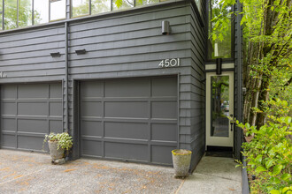 HAWTHORNE PLACE CONDOMINIUM in Seattle, WA - Building Photo - Building Photo