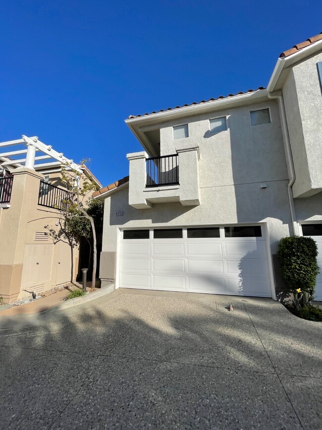 4018 Napoli Pl in Moorpark, CA - Building Photo - Building Photo