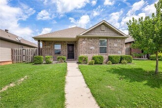 4002 S W Capstone Ave in Bentonville, AR - Building Photo - Building Photo