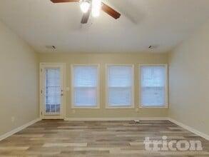 300 Stone Valley Xin in Canton, GA - Foto de edificio - Building Photo