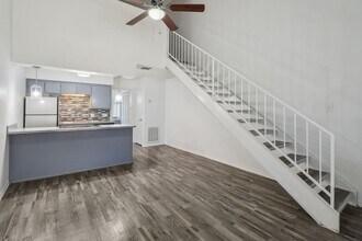 Hampton Townhomes in Crowley, TX - Foto de edificio - Building Photo