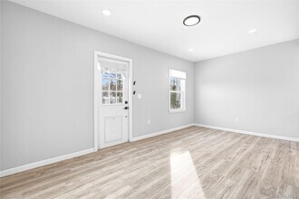 78 Maple Ave in New City, NY - Building Photo - Building Photo