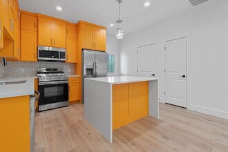 124 S Mockingbird Cir in Cedar Creek, TX - Building Photo - Building Photo