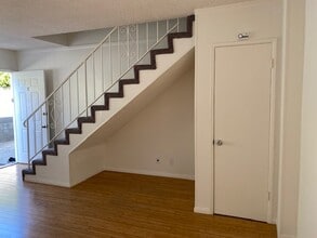 1511 Yale St, Unit E in Santa Monica, CA - Foto de edificio - Building Photo