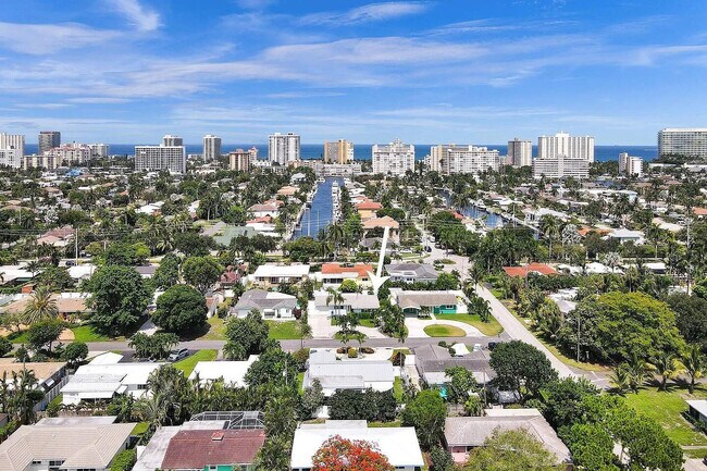 604 NE 25th Ave in Pompano Beach, FL - Building Photo - Building Photo