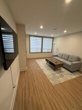 587 College St, Unit Units 1-4 in Toronto, ON - Building Photo - Building Photo