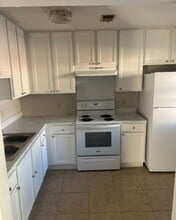 1401 Newton Dr in Tifton, GA - Building Photo - Building Photo