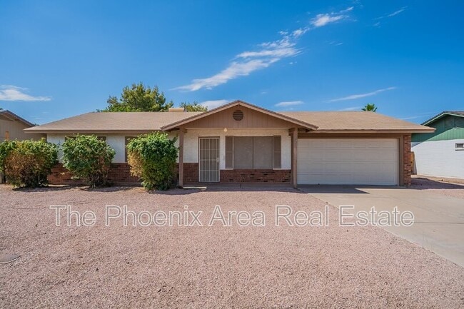 property at 3109 E Pueblo Ave