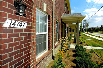 Brickhaven Townhomes in Shelby Township, MI - Building Photo - Building Photo