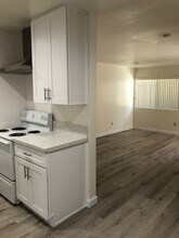 1922 Curtis Ave, Unit 2 in Redondo Beach, CA - Building Photo - Building Photo