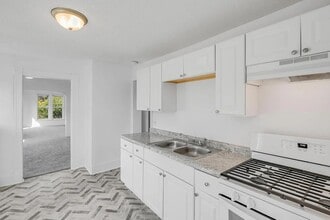 2124 Fremont Ave N in Minneapolis, MN - Building Photo - Building Photo