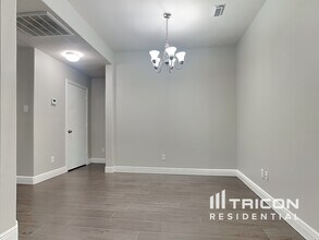 5019 Willow Point Dr in Conroe, TX - Building Photo - Building Photo