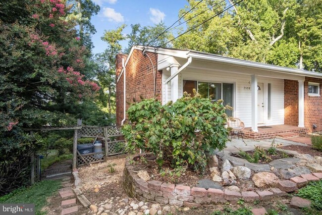 2608 Sigmona St in Falls Church, VA - Building Photo - Building Photo