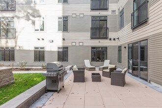 1501 Commonwealth Avenue, Unit 311 in Boston, MA - Building Photo - Building Photo
