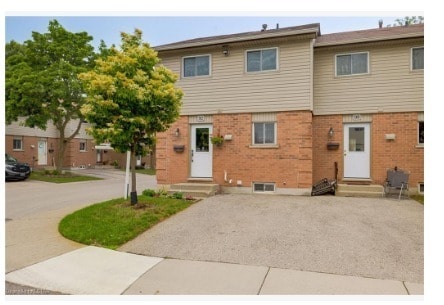 property at 92 Pauline Cres