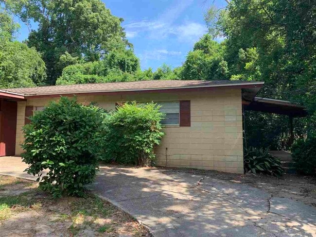 property at 610 Mary Beth Ave