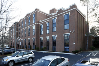 The Residences At Stone Gables in Malden, MA - Foto de edificio - Building Photo