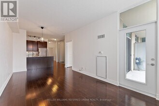 20 Bloorview Pl in Toronto, ON - Building Photo - Building Photo