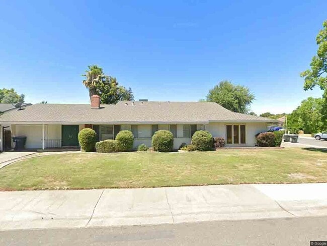 property at 6780 Havenside Dr