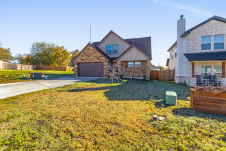 2209 Blackhawk Lp in Belton, TX - Building Photo - Building Photo