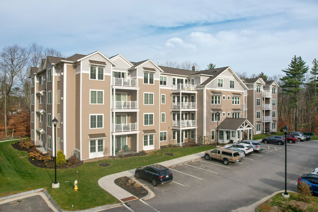 Ray Farm Exeter in Exeter, NH - Foto de edificio