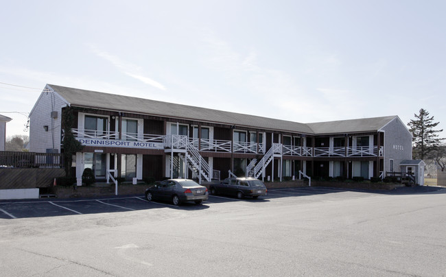 The DennisPort Motel in Dennisport, MA - Building Photo - Primary Photo