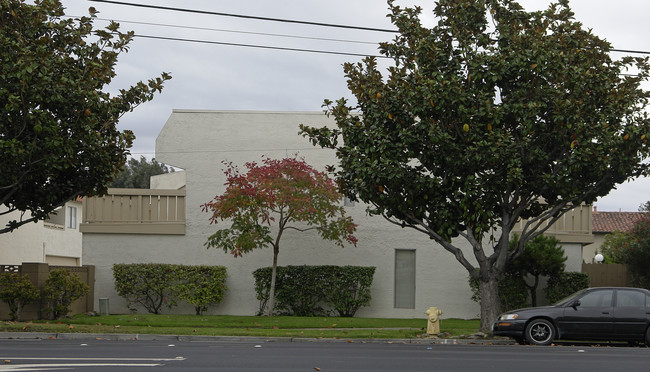 4836 Central Ave in Fremont, CA - Building Photo - Building Photo