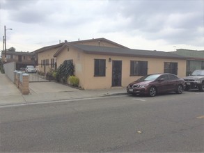 7004 Mountain View Ave in Huntington Park, CA - Building Photo - Other