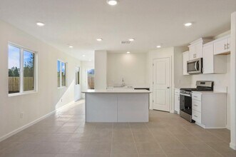 3120 Kuppens Way in Modesto, CA - Building Photo - Building Photo