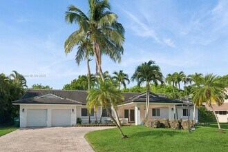 7720 SW 177th St in Palmetto Bay, FL - Building Photo - Building Photo