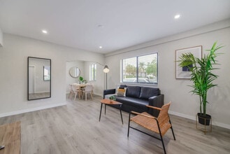 700 SW 11th Ave in Miami, FL - Building Photo - Building Photo