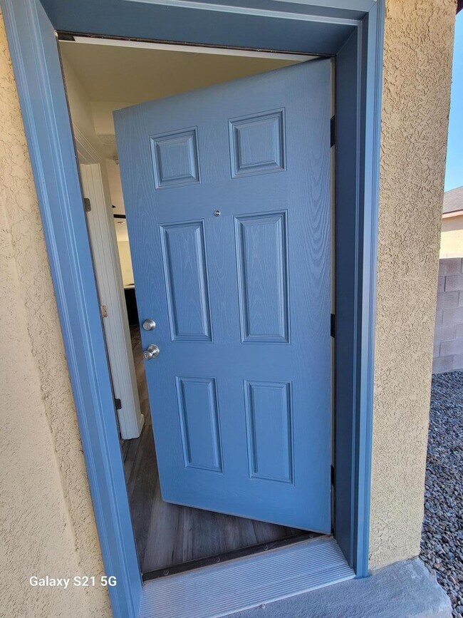 2707 Desi Loop in Belen, NM - Building Photo - Building Photo