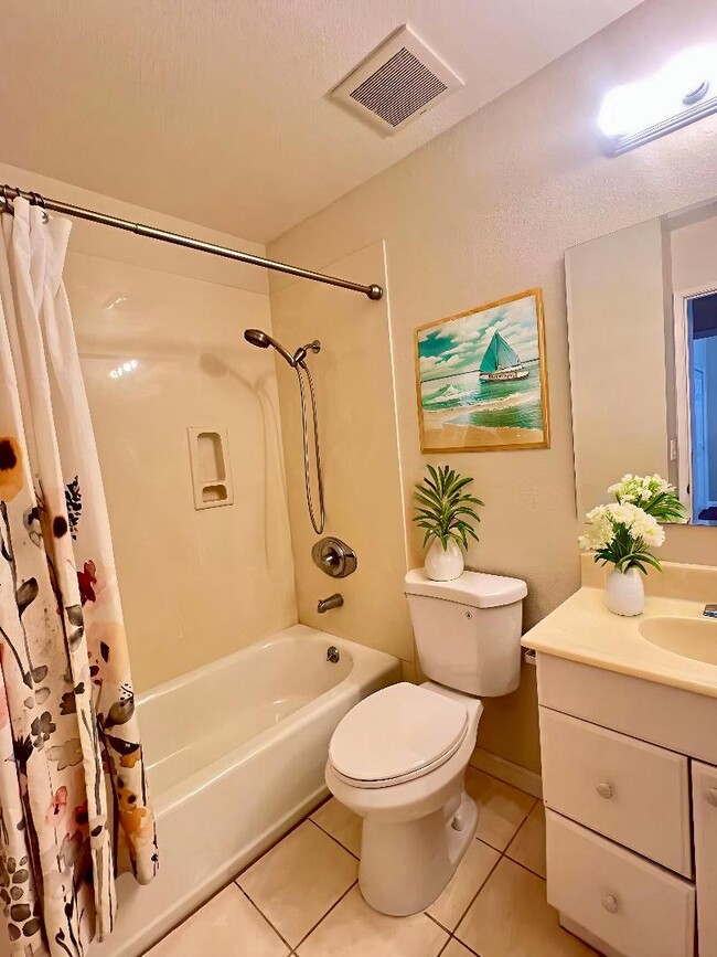 property at 1611 Thorncrest Dr