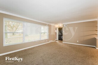 10220 Capitol Dr in St. Louis, MO - Foto de edificio - Building Photo