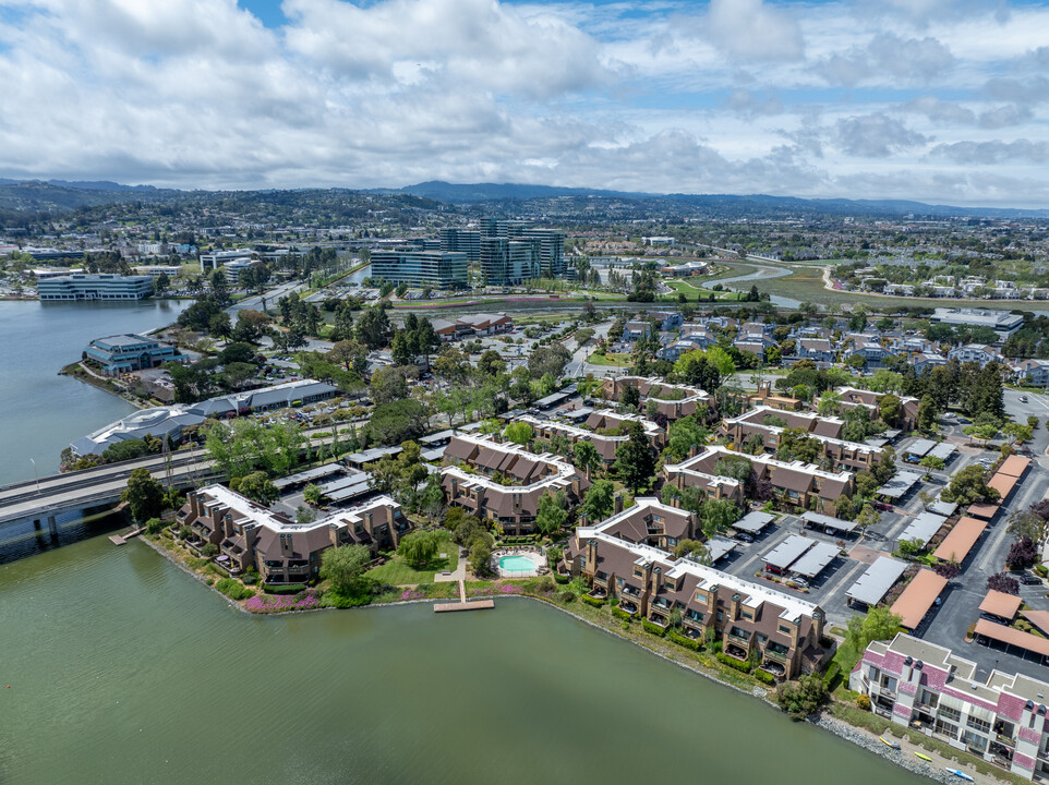 Pelican Cove in Redwood City, CA - Building Photo