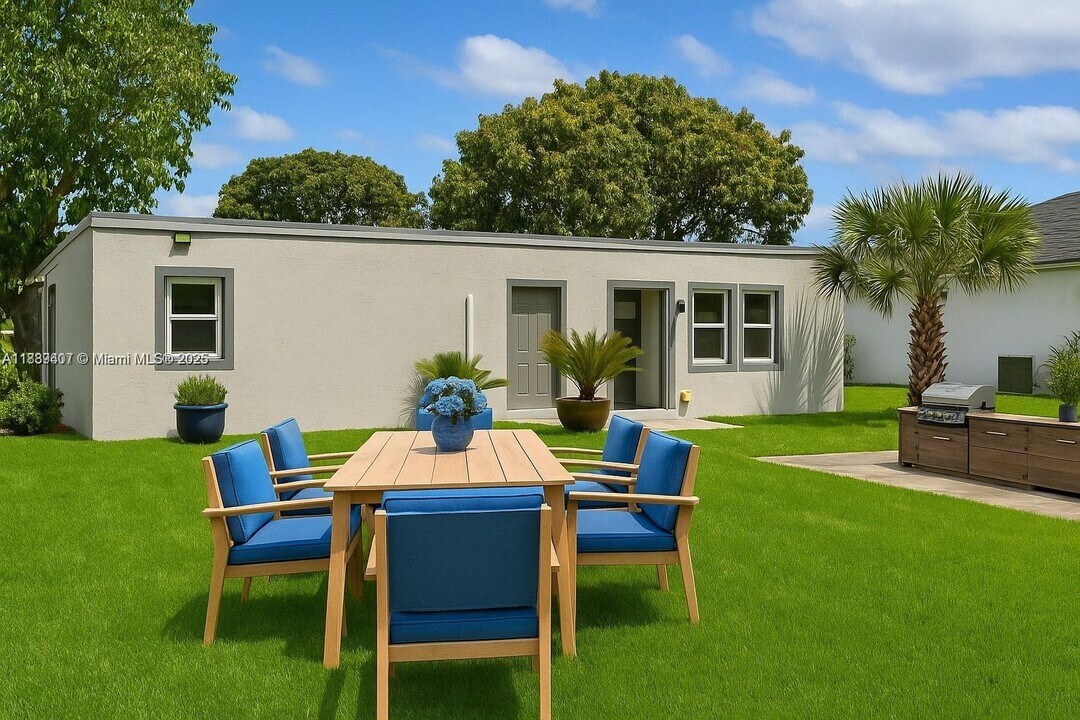 607 SW 3rd St in Delray Beach, FL - Building Photo