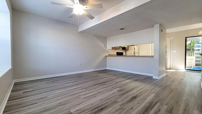 property at 412 N Sea Ln NW