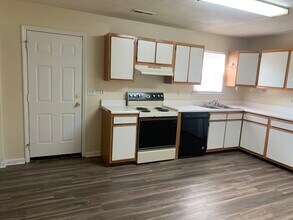 415 Laurence Ln in Blacksburg, VA - Foto de edificio - Building Photo