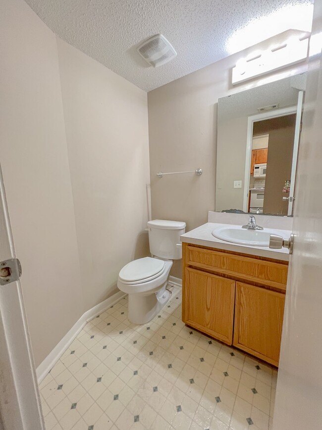 17 Falcon Ridge Ln in Fort Walton Beach, FL - Building Photo - Building Photo